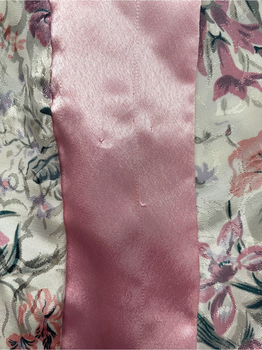 Vintage 90s L.A. Intimates Floral Satin Kimono Robe with Pink Trim - Picture 9 of 13